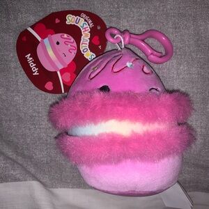 Middy the macaron clip!